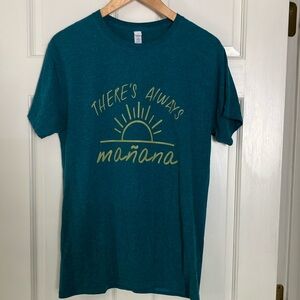 Ladies Graphic Tee (M)
